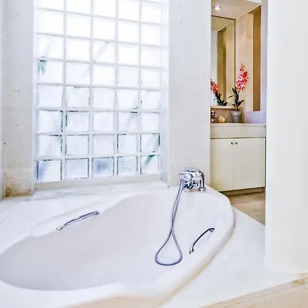 Lake View * 奎特里拉